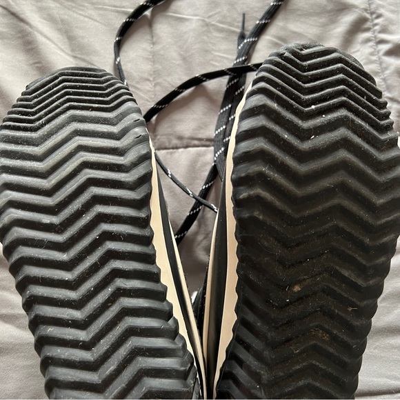 JBU Short Winter Boots - Picture 6 of 6